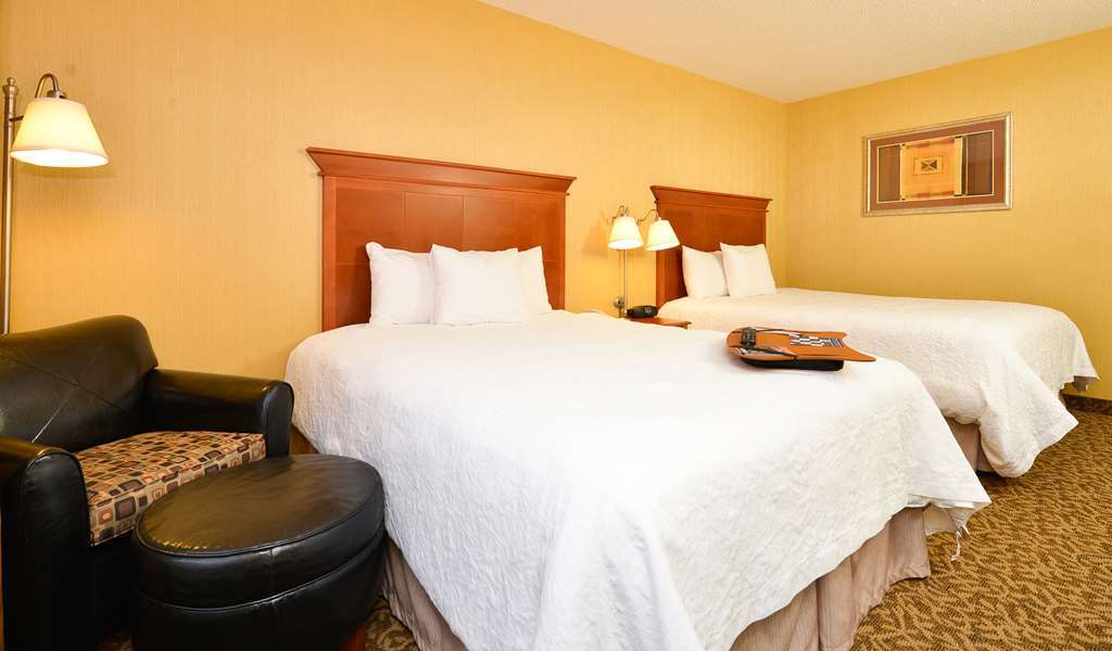 Hotel Hampton Utica