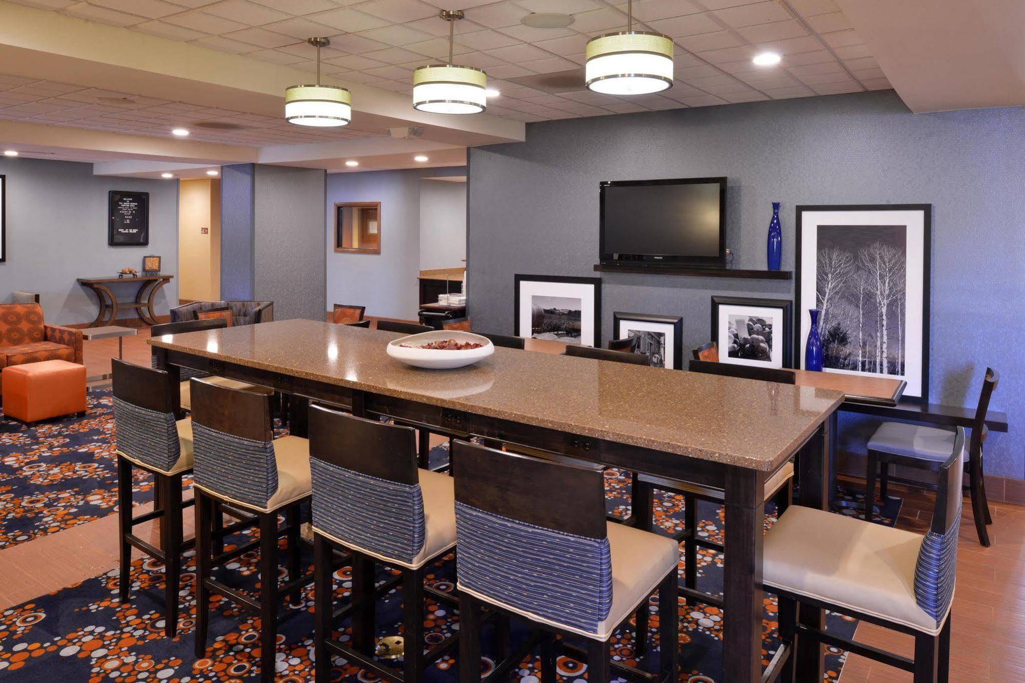Hotel Hampton